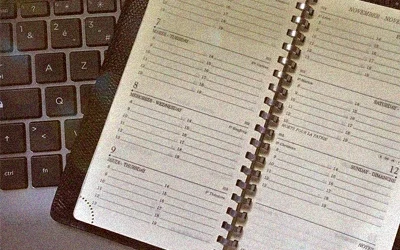 Structurer ses journées en auto-entrepreneur : méthode simple pour être productif sans s’épuiser